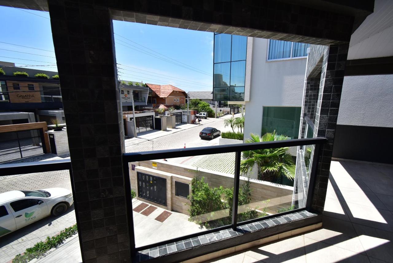Residencial Melfi 3 Ap.2 Frente Apartment Bombinhas Exterior photo